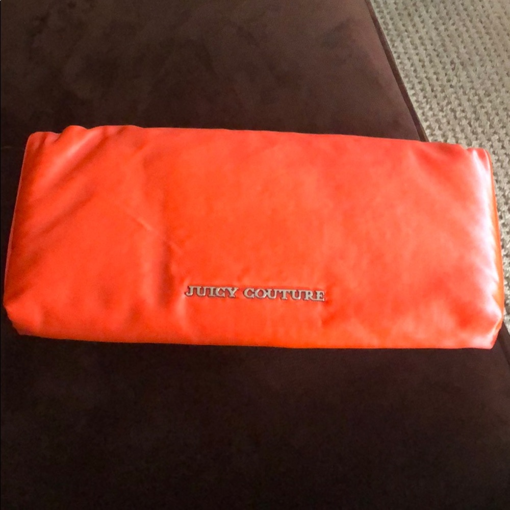 JUICY CLUTCH